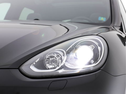 Porsche Cayenne 3.0 S E-Hybrid (INCL-BTW) *PANO | LUXURY-LEATHER | BI-XENON | BOSE-SOUND | MEMORY-PACK | HEATED-COMFORTSEATS | PRIVACY-GLASS | CAMERA | NAVI-FULLMAP | ECC | PDC | CRUISE | 21''ALU*