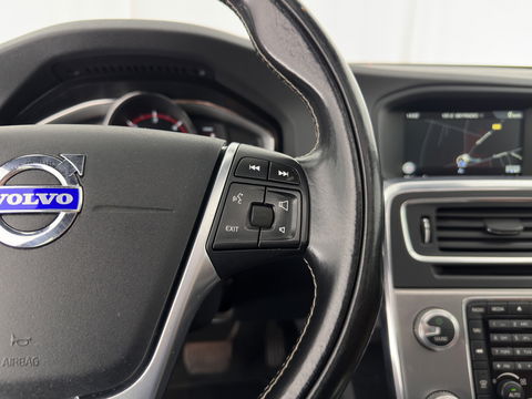 Volvo V60 2.4 D6 AWD Plug-In Hybrid Summum Aut. *PANO | LUXURY-LEATHER | BI-XENON | ADAPTIVE-CRUISE | BLINDSPOT | MEMORY-PACK | HEATED-SPORTSEATS | NAVI-FULLMAP | CAMERA | ECC | PDC | TOWBAR | 18''ALU*