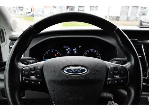 Ford Transit 350 2.0 TDCI L3H2 Black Edition Camera, Cruise, Carplay, 185pk, Xenon, Multimedia, Automaat, Trekhaak, Sensoren, Uniek!