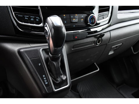 Ford Transit 350 2.0 TDCI L3H2 Black Edition Camera, Cruise, Carplay, 185pk, Xenon, Multimedia, Automaat, Trekhaak, Sensoren, Uniek!