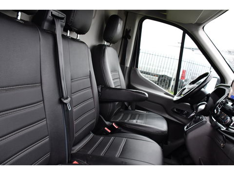 Ford Transit 350 2.0 TDCI L3H2 Black Edition Camera, Cruise, Carplay, 185pk, Xenon, Multimedia, Automaat, Trekhaak, Sensoren, Uniek!