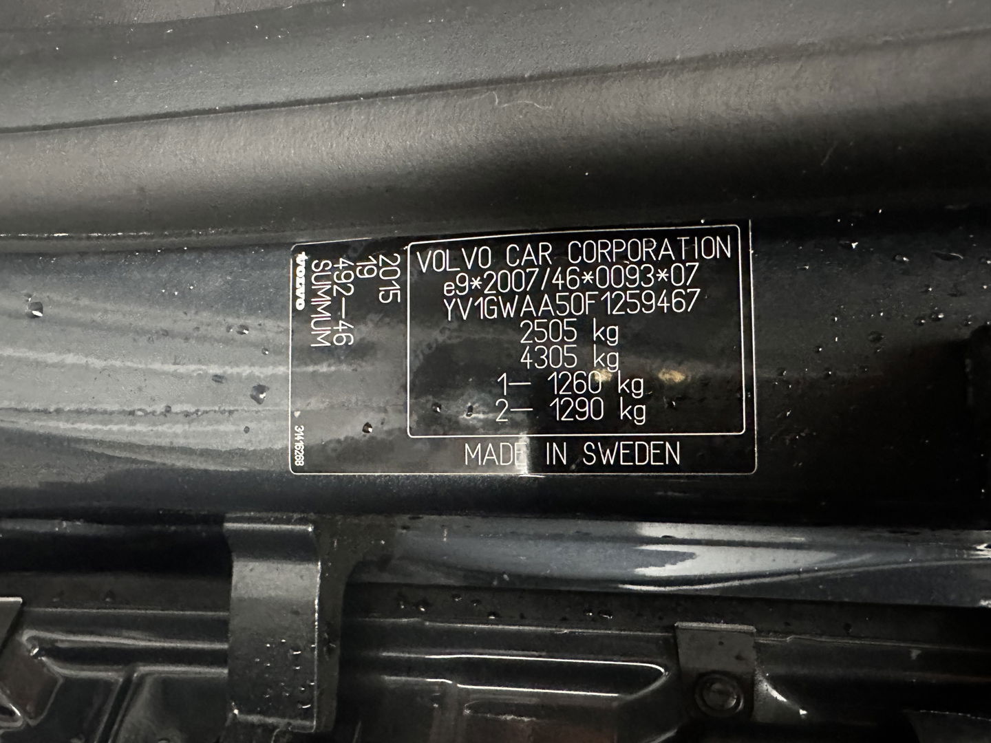 Volvo V60 2.4 D6 AWD Plug-In Hybrid Summum Aut. *PANO | LUXURY-LEATHER | BI-XENON | ADAPTIVE-CRUISE | BLINDSPOT | MEMORY-PACK | HEATED-SPORTSEATS | NAVI-FULLMAP | CAMERA | ECC | PDC | TOWBAR | 18''ALU*