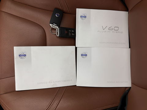Volvo V60 2.4 D6 AWD Plug-In Hybrid Summum Aut. *PANO | LUXURY-LEATHER | BI-XENON | ADAPTIVE-CRUISE | BLINDSPOT | MEMORY-PACK | HEATED-SPORTSEATS | NAVI-FULLMAP | CAMERA | ECC | PDC | TOWBAR | 18''ALU*