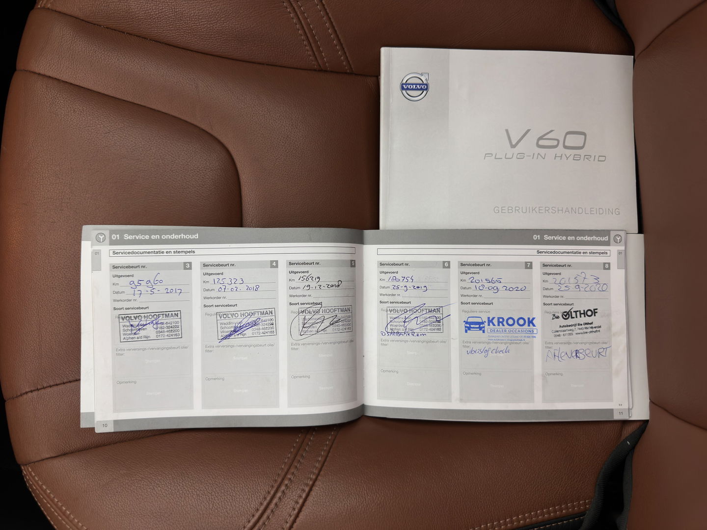 Volvo V60 2.4 D6 AWD Plug-In Hybrid Summum Aut. *PANO | LUXURY-LEATHER | BI-XENON | ADAPTIVE-CRUISE | BLINDSPOT | MEMORY-PACK | HEATED-SPORTSEATS | NAVI-FULLMAP | CAMERA | ECC | PDC | TOWBAR | 18''ALU*
