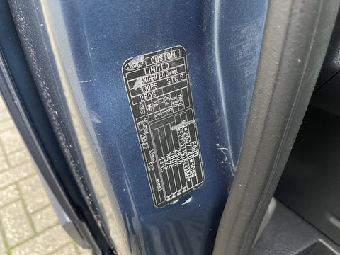Ford Transit Custom 280 2.0 TDCI 130pk automaat L1H1 Limited / vaste prijs rijklaar € 17.950 ex btw / lease vanaf € 302 / airco / cruise / navi / camera / stoelverwarming / trekhaak !