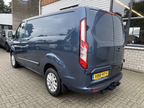 Ford Transit Custom 280 2.0 TDCI 130pk automaat L1H1 Limited / vaste prijs rijklaar € 17.950 ex btw / lease vanaf € 302 / airco / cruise / navi / camera / stoelverwarming / trekhaak !