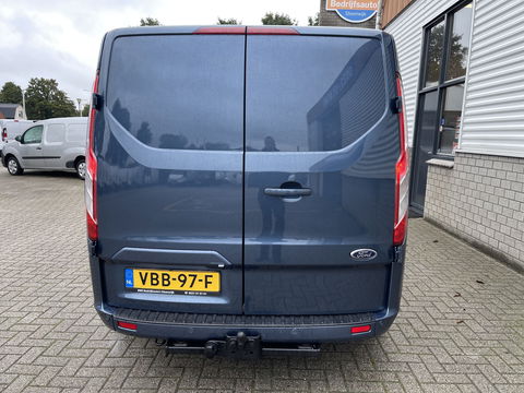 Ford Transit Custom 280 2.0 TDCI 130pk automaat L1H1 Limited / vaste prijs rijklaar € 17.950 ex btw / lease vanaf € 302 / airco / cruise / navi / camera / stoelverwarming / trekhaak !