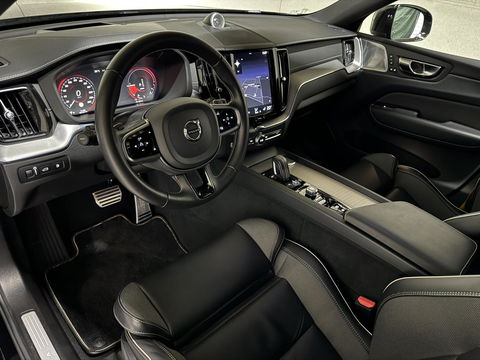Volvo XC60 2.0 T8 AWD Polestar Engineered B&W Pano HUD ACC Trekh.