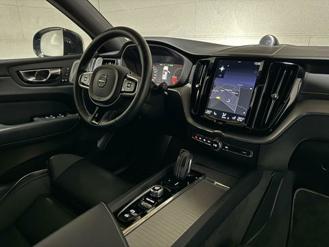 Volvo XC60 2.0 T8 AWD Polestar Engineered B&W Pano HUD ACC Trekh.