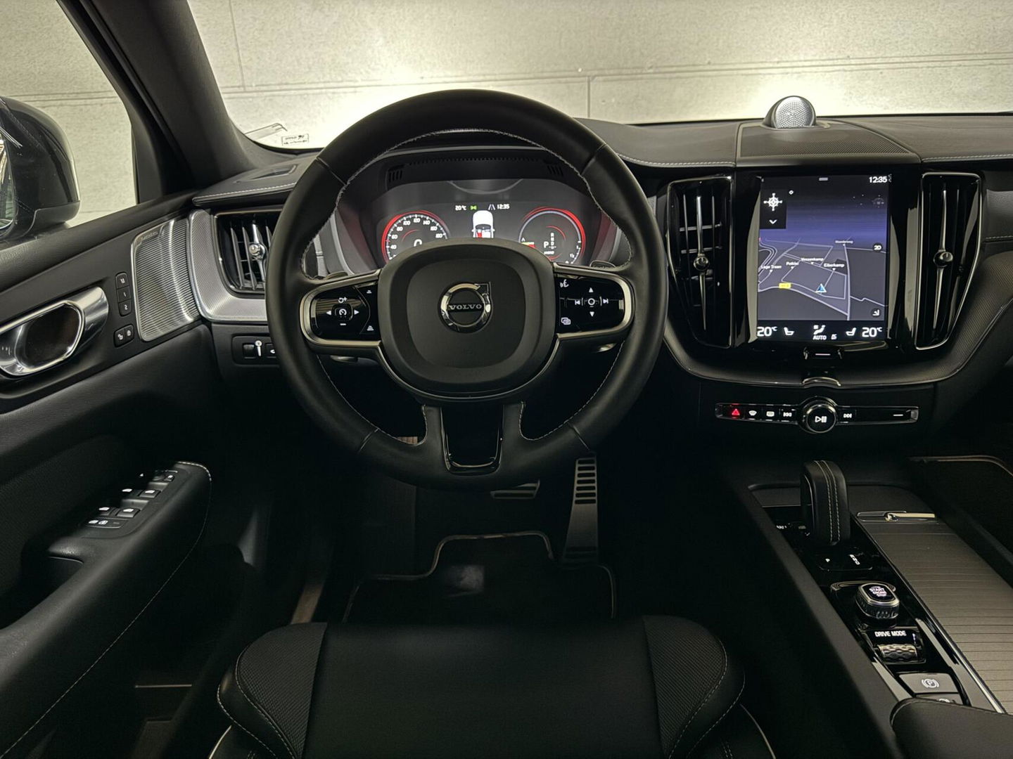 Volvo XC60 2.0 T8 AWD Polestar Engineered B&W Pano HUD ACC Trekh.