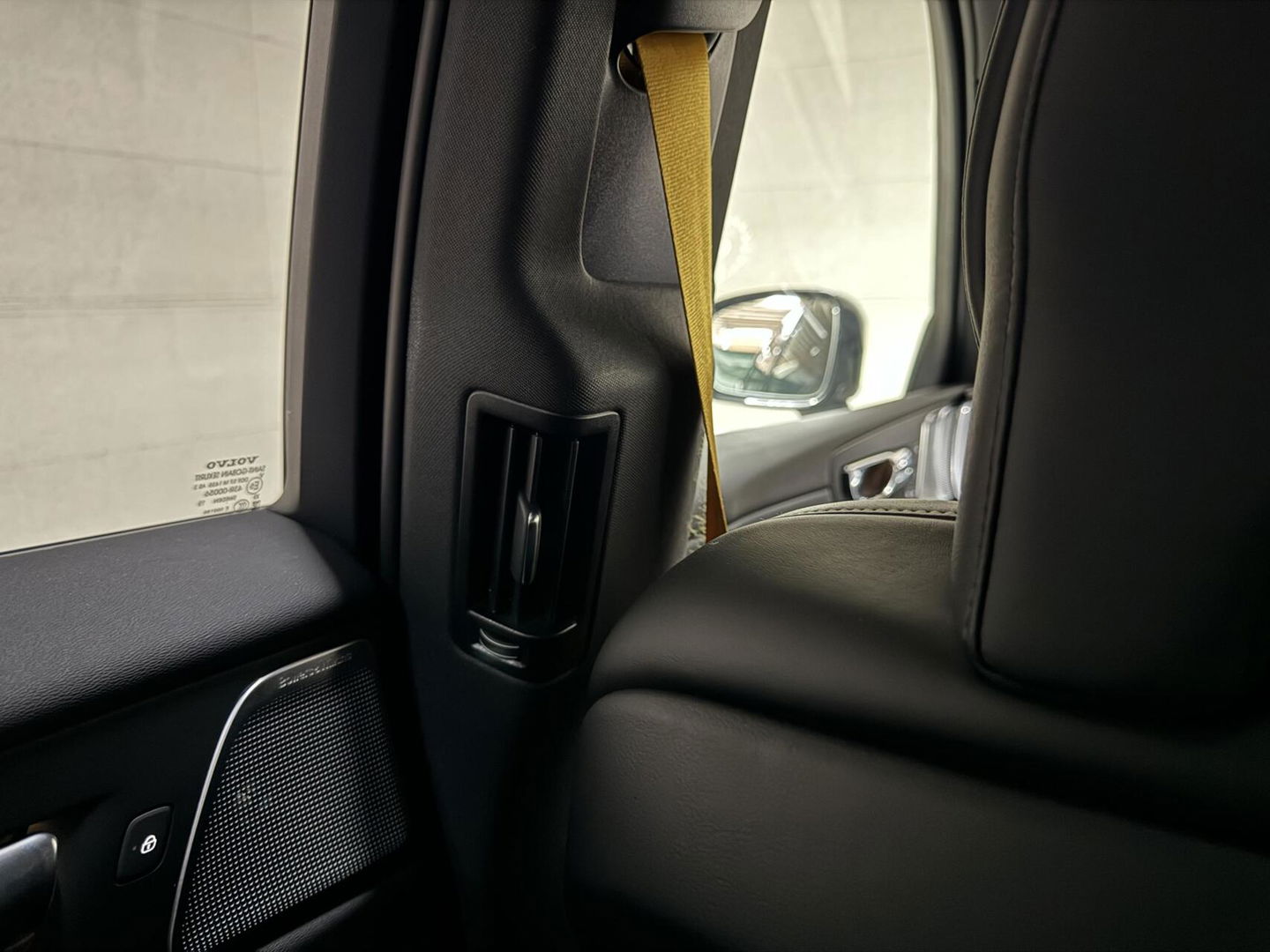 Volvo XC60 2.0 T8 AWD Polestar Engineered B&W Pano HUD ACC Trekh.