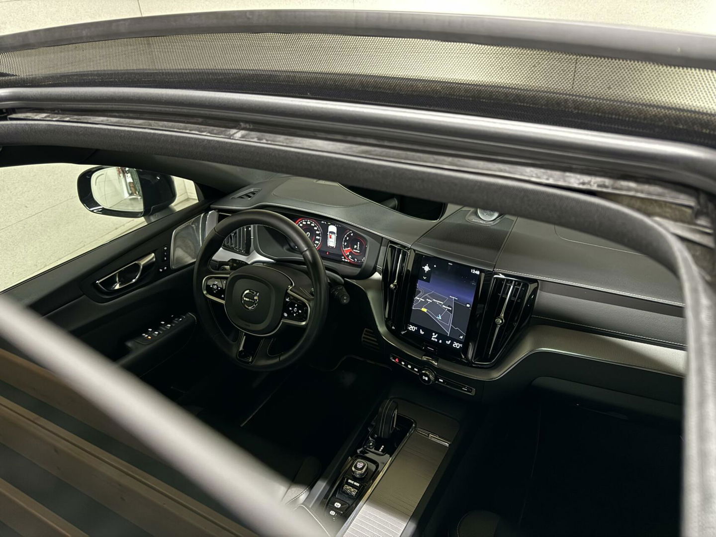 Volvo XC60 2.0 T8 AWD Polestar Engineered B&W Pano HUD ACC Trekh.