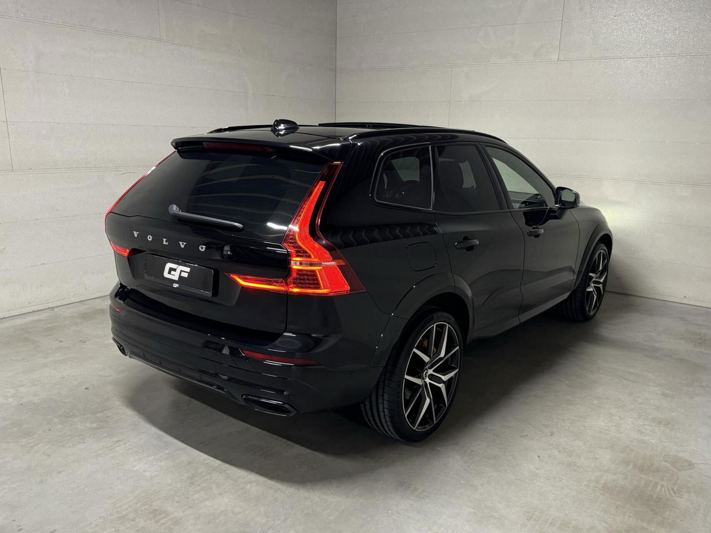 Volvo XC60 2.0 T8 AWD Polestar Engineered B&W Pano HUD ACC Trekh.