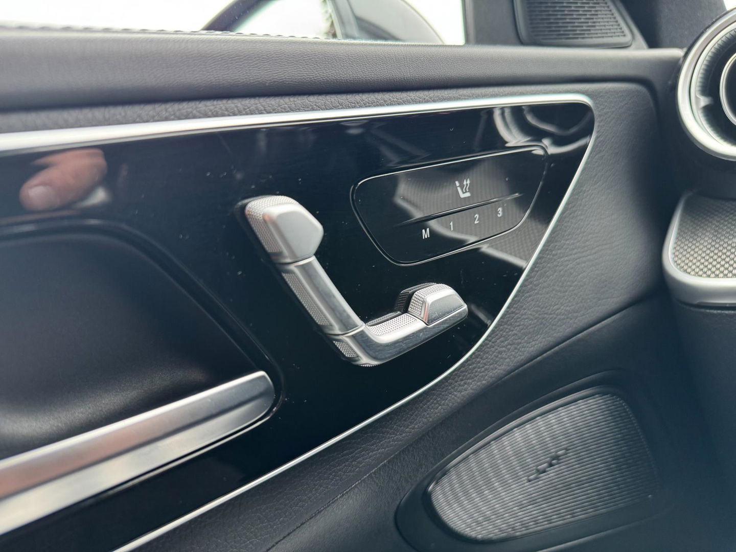 Mercedes-Benz C-Klasse 200 Launch Edition AMG Line Panorama 360 Camera