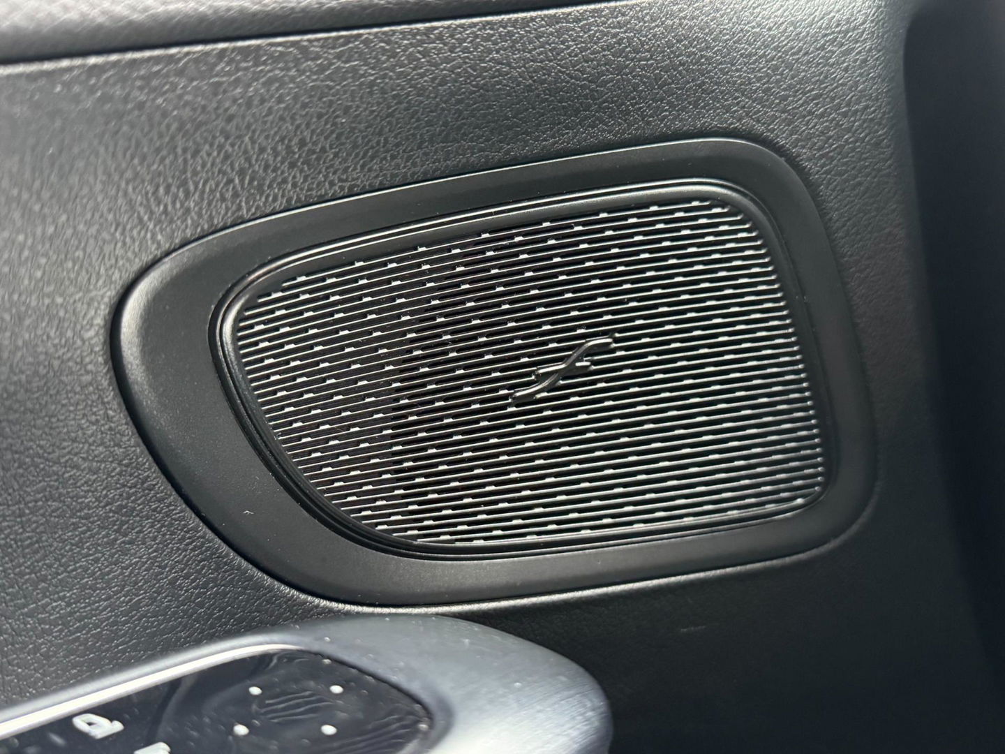 Mercedes-Benz C-Klasse 200 Launch Edition AMG Line Panorama 360 Camera