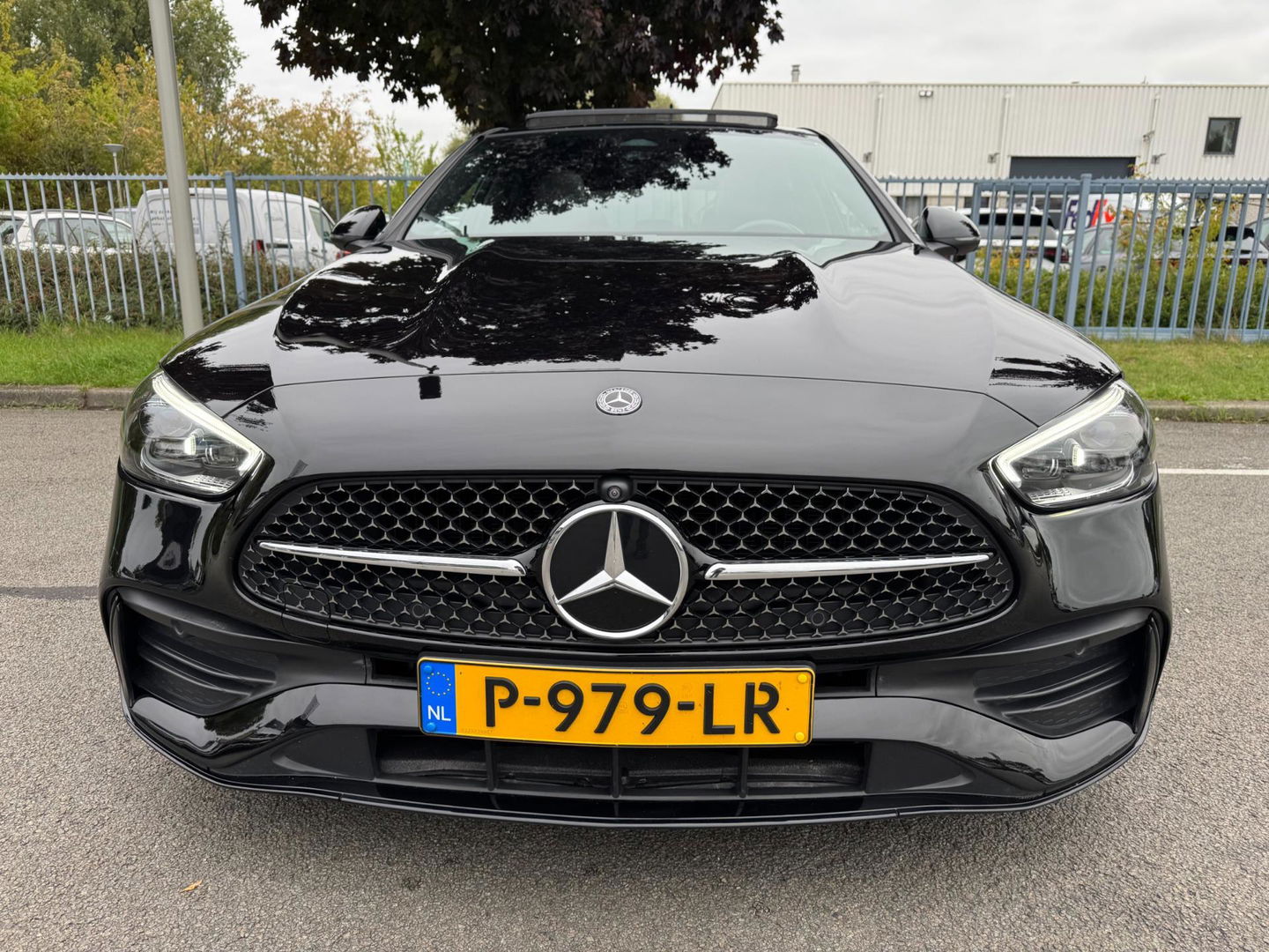 Mercedes-Benz C-Klasse 200 Launch Edition AMG Line Panorama 360 Camera