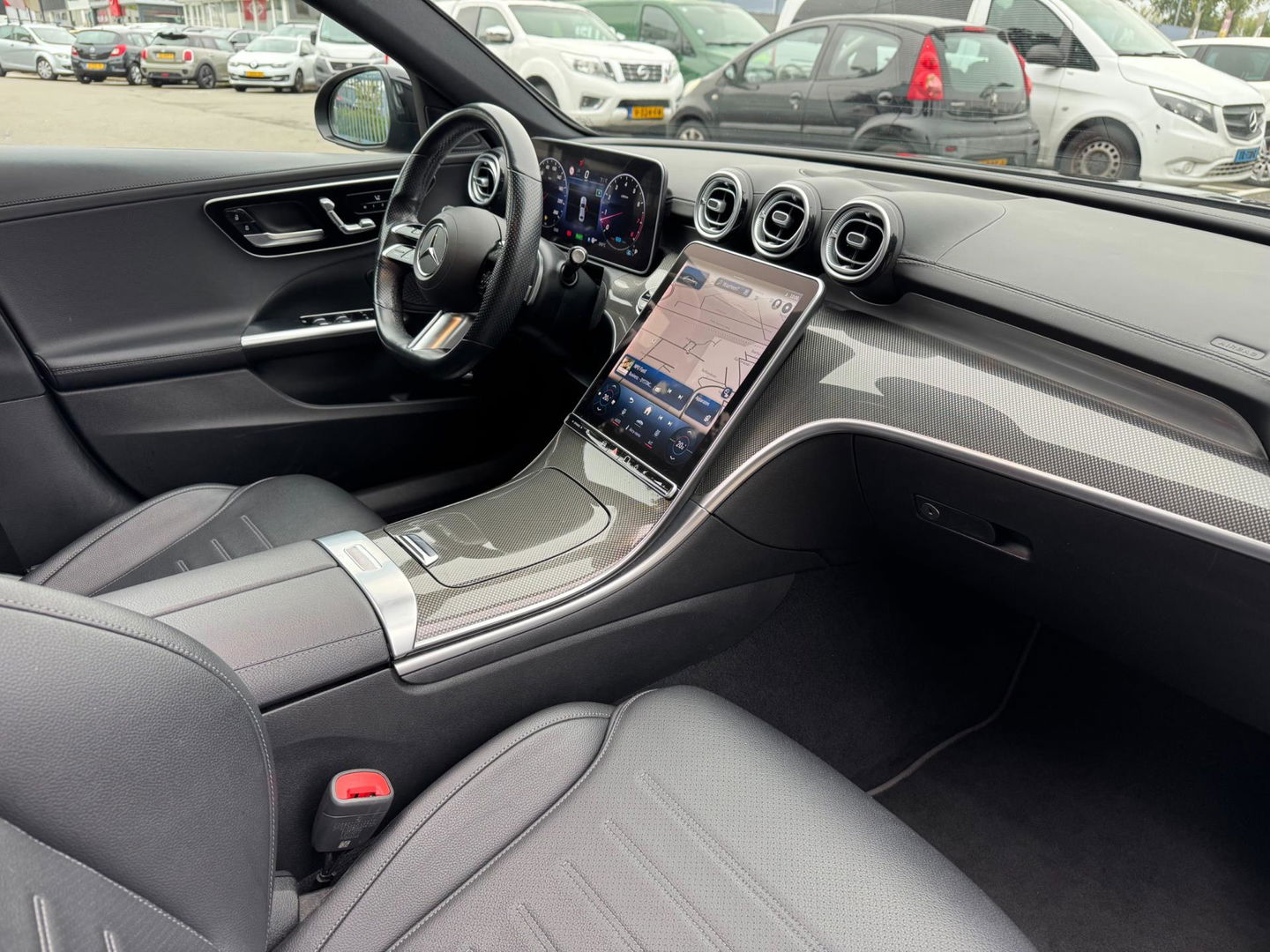 Mercedes-Benz C-Klasse 200 Launch Edition AMG Line Panorama 360 Camera
