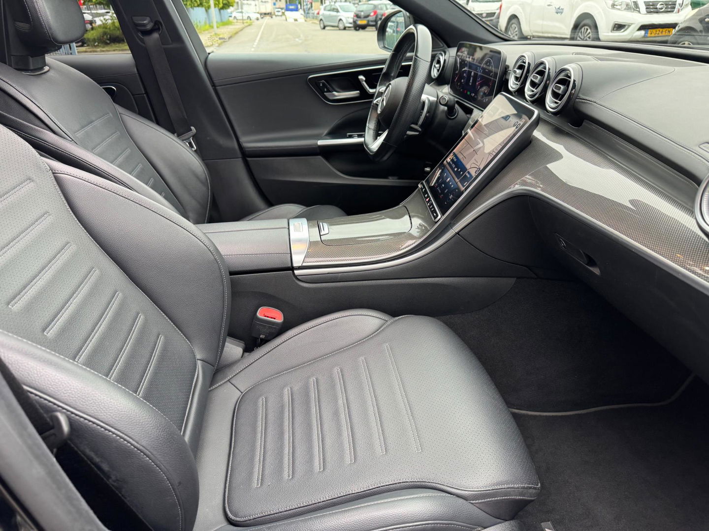 Mercedes-Benz C-Klasse 200 Launch Edition AMG Line Panorama 360 Camera