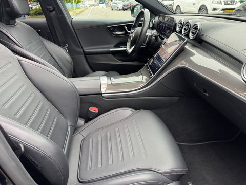 Mercedes-Benz C-Klasse 200 Launch Edition AMG Line Panorama 360 Camera
