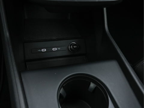 Audi Q4 Sportback e-tron 40 S-Line Edition 77 kWh [ 3-Fase ] {SOH-92%} (INCL-BTW) *HEAT-PUMP | LEATHER-FABRIC | MATRIX-LED | ADAPTIVE-CRUISE | AMBIENT-LIGHT | DIGI-COCKPIT | AUDI-SOUND | DAB+ | KEYLESS | SHIFT-PADDLES | CAMERA | HEATED-SPORTSEATS | 20''ALU*