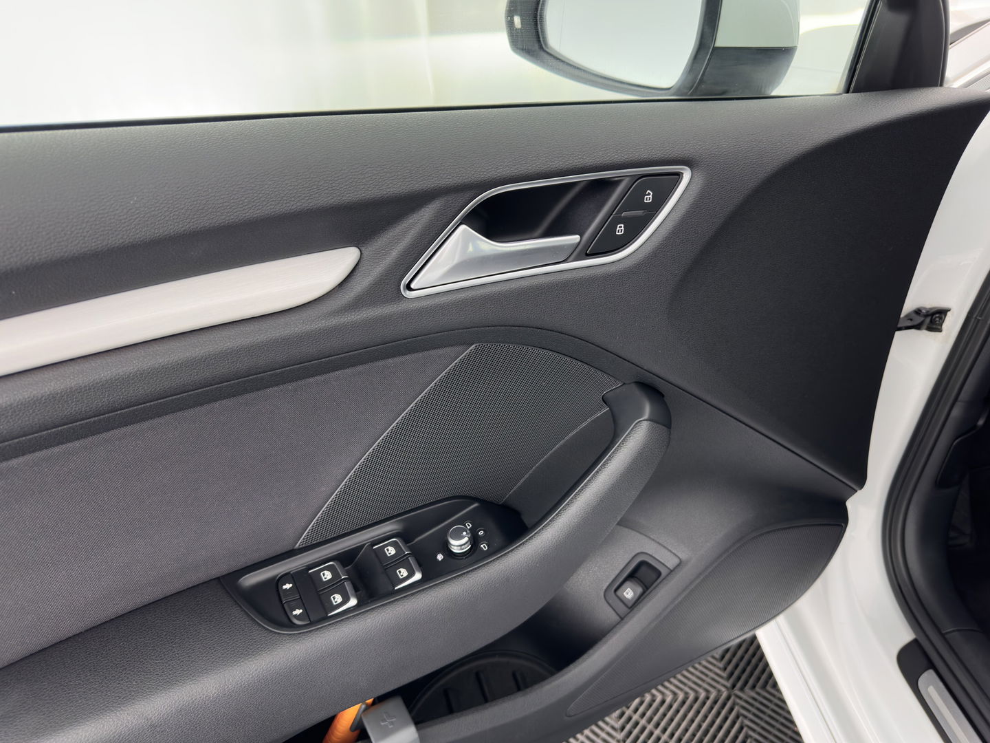 Audi A3 Sportback 1.4 e-tron Lease Edition PHEV Aut. *DIGI-COCKPIT | FULL-LED | ADAPTIVE-CRUISE | LANE-ASSIST | KEYLESS | SPORT-SEATS | NAVI-FULLMAP | ECC | PRIVACY-GLASS | PDC | CRUISE | 17''ALU*