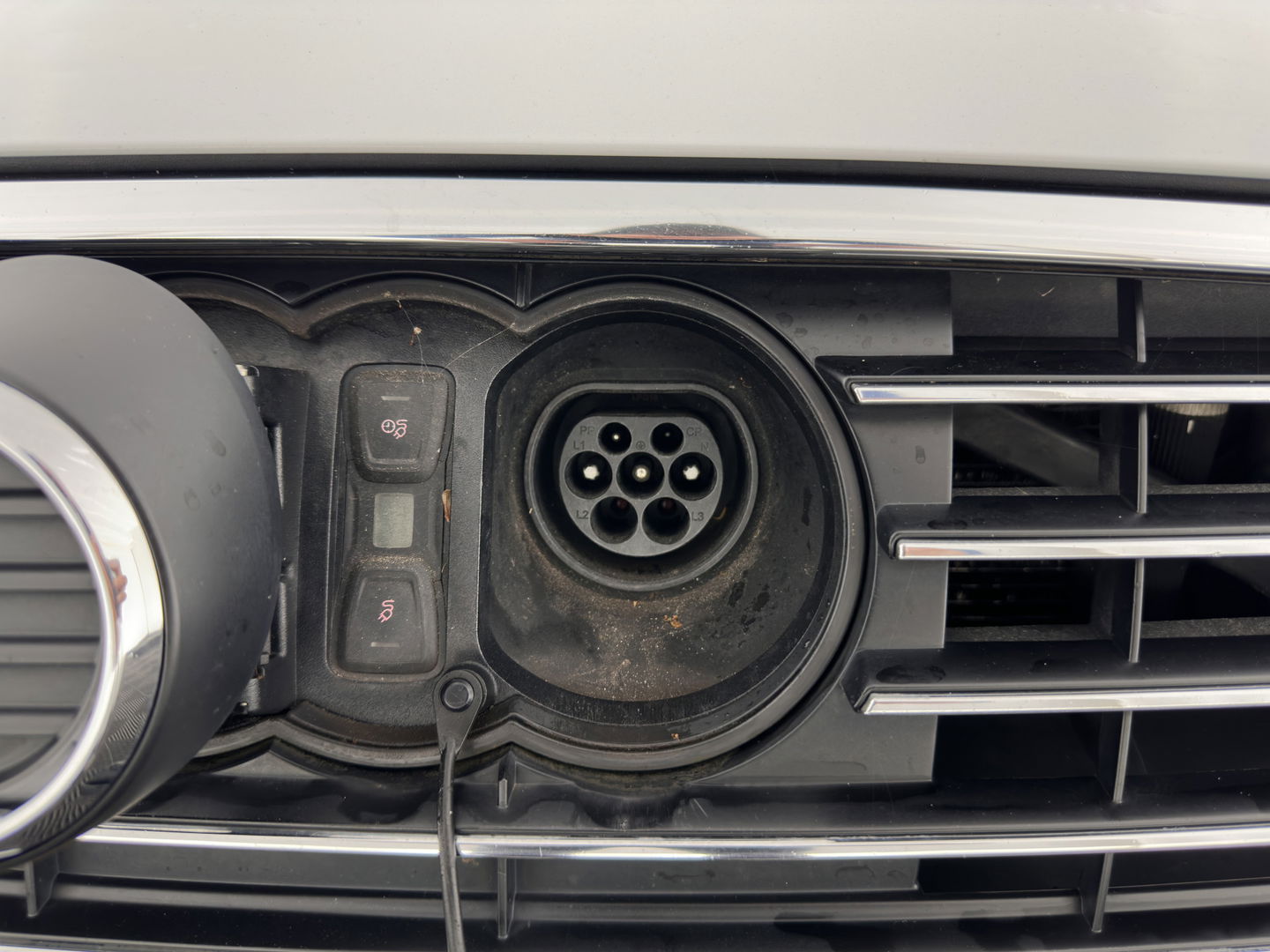 Audi A3 Sportback 1.4 e-tron Lease Edition PHEV Aut. *DIGI-COCKPIT | FULL-LED | ADAPTIVE-CRUISE | LANE-ASSIST | KEYLESS | SPORT-SEATS | NAVI-FULLMAP | ECC | PRIVACY-GLASS | PDC | CRUISE | 17''ALU*