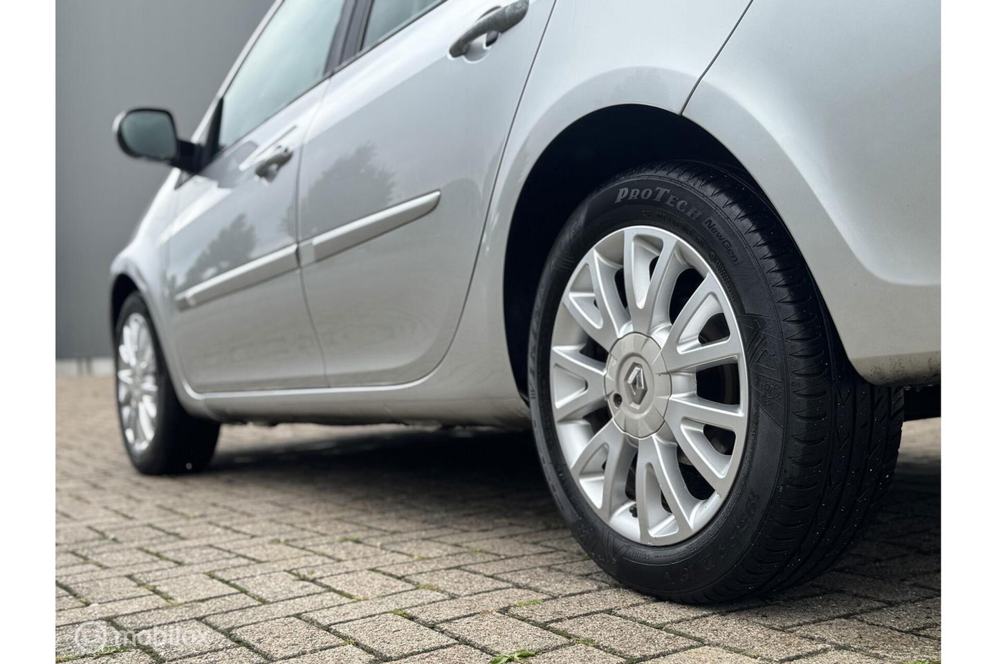 Renault Clio Estate 1.2 TCE | 4x nieuwe banden + apk | navigatie | Cruise | Clima | rijklaarprijs |