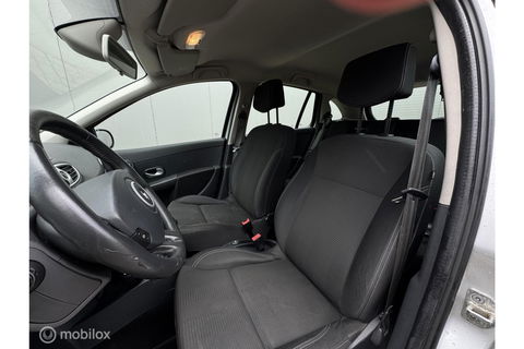 Renault Clio Estate 1.2 TCE | 4x nieuwe banden + apk | navigatie | Cruise | Clima | rijklaarprijs |