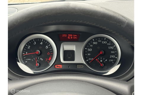 Renault Clio Estate 1.2 TCE | 4x nieuwe banden + apk | navigatie | Cruise | Clima | rijklaarprijs |