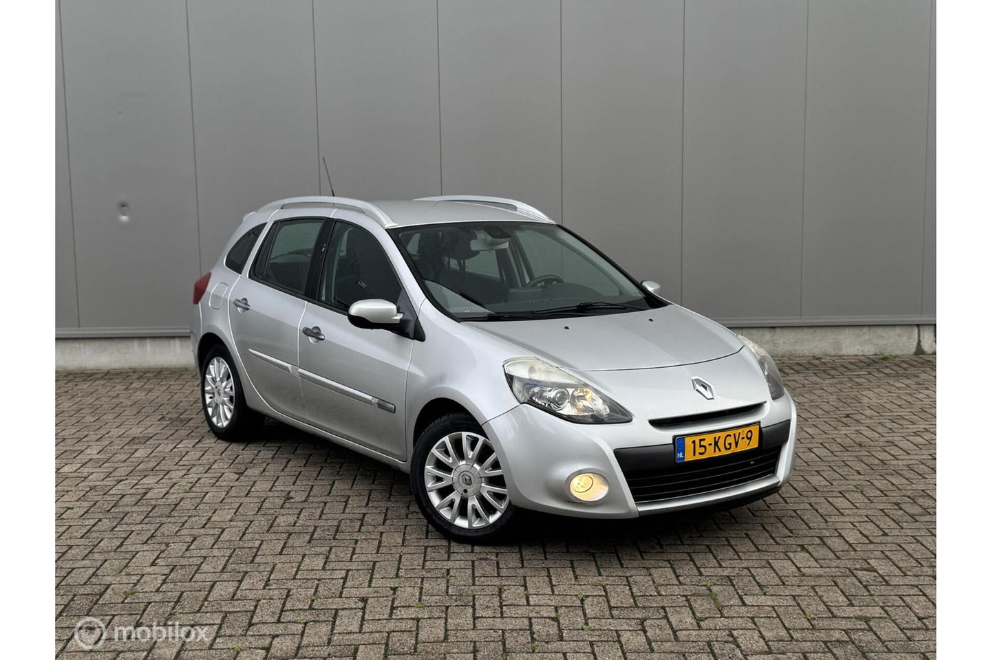 Renault Clio Estate 1.2 TCE | 4x nieuwe banden + apk | navigatie | Cruise | Clima | rijklaarprijs |