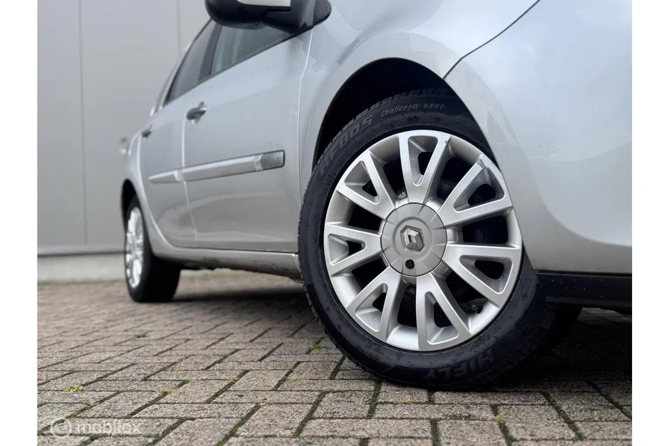 Renault Clio Estate 1.2 TCE | 4x nieuwe banden + apk | navigatie | Cruise | Clima | rijklaarprijs |