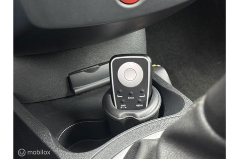 Renault Clio Estate 1.2 TCE | 4x nieuwe banden + apk | navigatie | Cruise | Clima | rijklaarprijs |