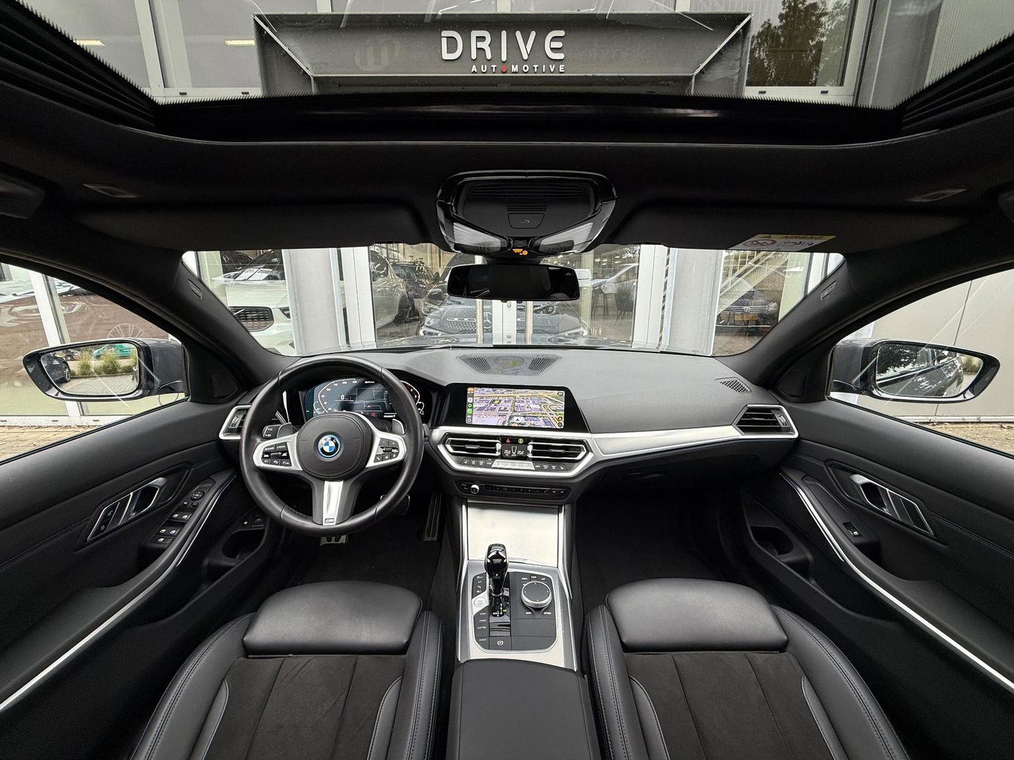 BMW 3 Serie Touring 330e High Ex. M-sport plus|SOH98%|Pano|Laser|CoPilot|HiFi|Trekhaak|Dravit grey