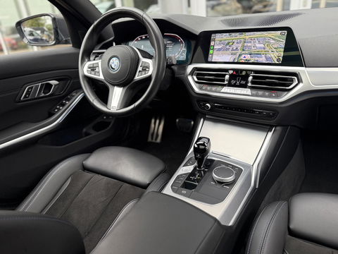 BMW 3 Serie Touring 330e High Ex. M-sport plus|SOH98%|Pano|Laser|CoPilot|HiFi|Trekhaak|Dravit grey