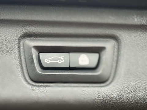 BMW 3 Serie Touring 330e High Ex. M-sport plus|SOH98%|Pano|Laser|CoPilot|HiFi|Trekhaak|Dravit grey