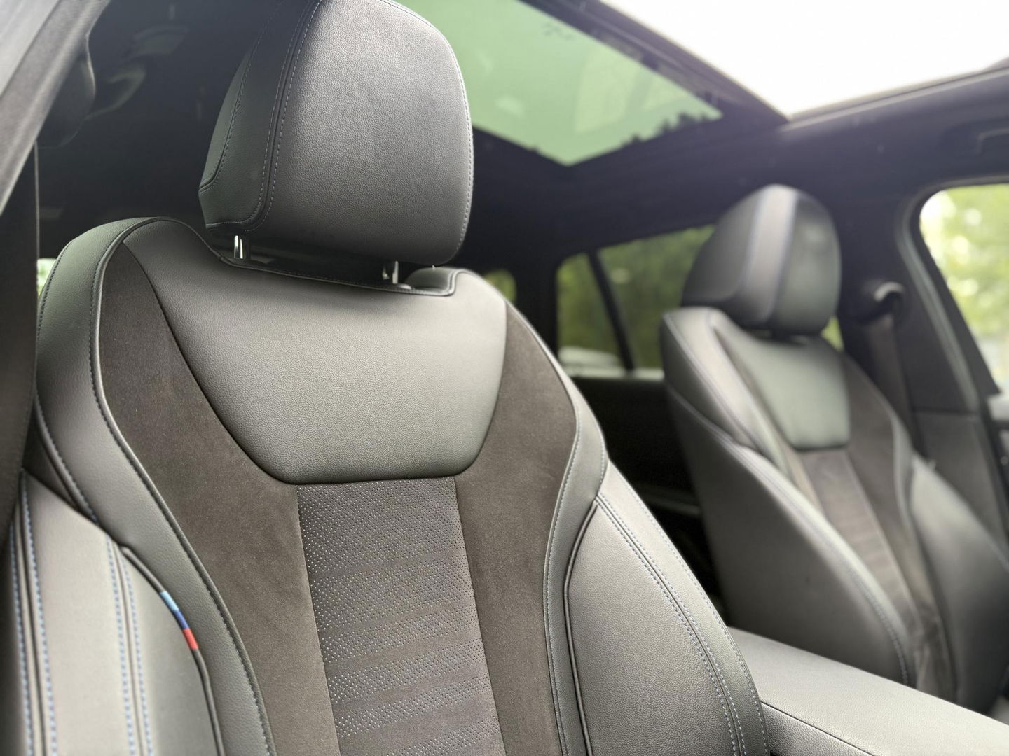 BMW 3 Serie Touring 330e High Ex. M-sport plus|SOH98%|Pano|Laser|CoPilot|HiFi|Trekhaak|Dravit grey
