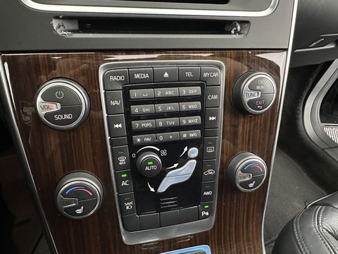 Volvo V60 2.4 D6 AWD Plug-In Hybrid Summum Aut. *PANO | LUXURY-LEATHER | XENON | MEMORY-PACK | HEATED-COMFORTSEATS | NAVI-FULLMAP | CAMERA | ECC | PDC | CRUISE | 17''ALU*
