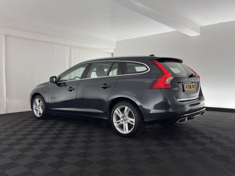 Volvo V60 2.4 D6 AWD Plug-In Hybrid Summum Aut. *PANO | LUXURY-LEATHER | XENON | MEMORY-PACK | HEATED-COMFORTSEATS | NAVI-FULLMAP | CAMERA | ECC | PDC | CRUISE | 17''ALU*