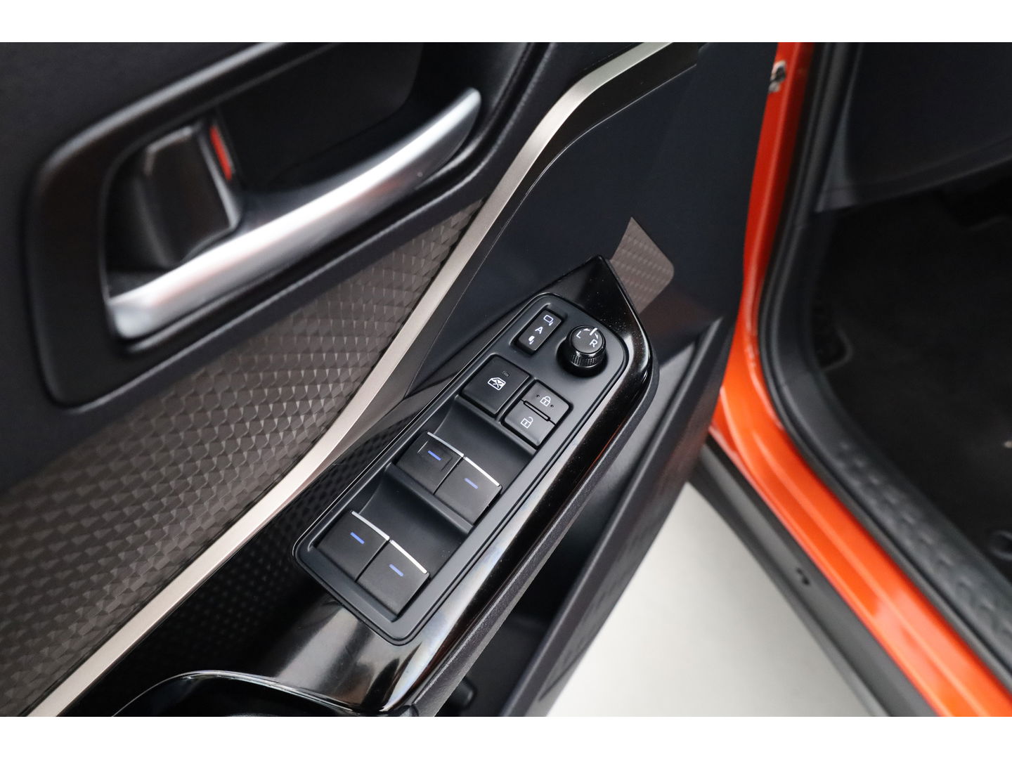 Toyota C-HR 2.0 Hybrid Launch Edition | Navi | Camera | JBL | Adapt. Cruise | Stoelverw. | Apple CarPlay