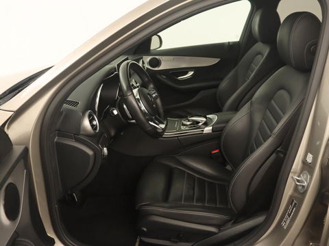 Mercedes-Benz C-Klasse 200 Business Solution AMG | Leder | Carplay | Navigatie | Stoelverwarming | Camera | Adaptive cruise | Full LED | LMV 18 inch