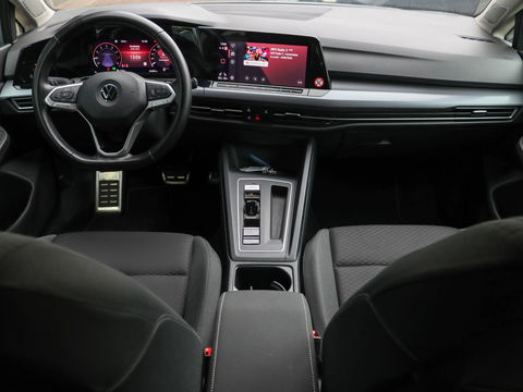 Volkswagen Golf 1.0 eTSI Life Business 110PK DSG Automaat Harman Kardon