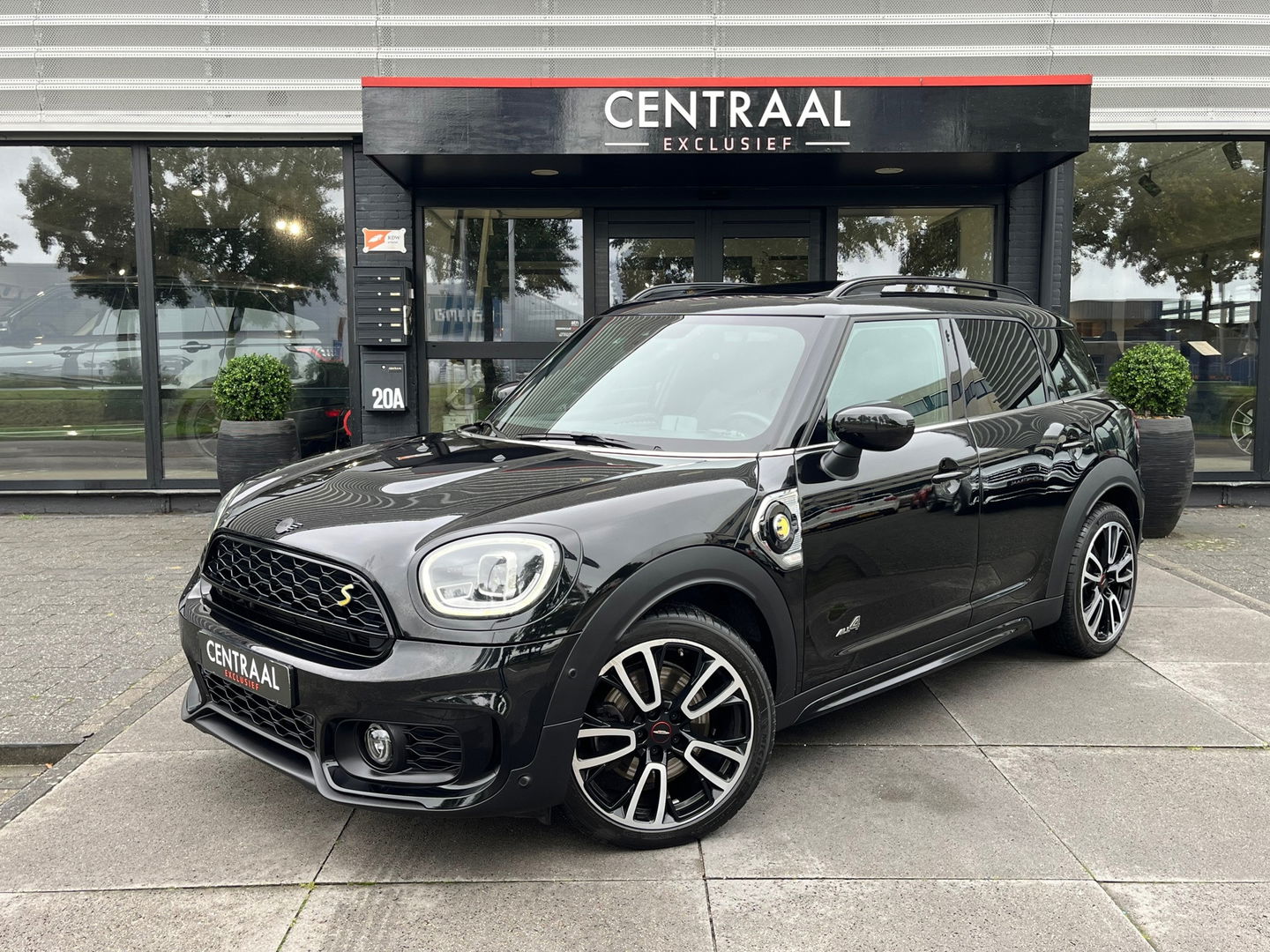 MINI Countryman 2.0 Cooper S E ALL4 JCW|Pano|Head-Up|Camera|ACC|Carplay|Leder|Keyless|220PK