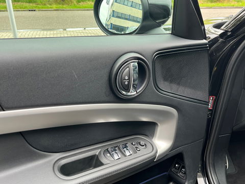MINI Countryman 2.0 Cooper S E ALL4 JCW|Pano|Head-Up|Camera|ACC|Carplay|Leder|Keyless|220PK