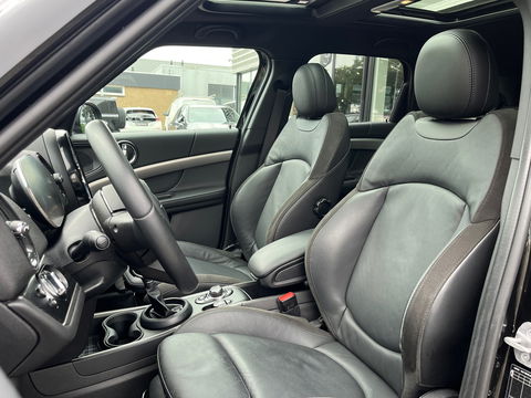 MINI Countryman 2.0 Cooper S E ALL4 JCW|Pano|Head-Up|Camera|ACC|Carplay|Leder|Keyless|220PK