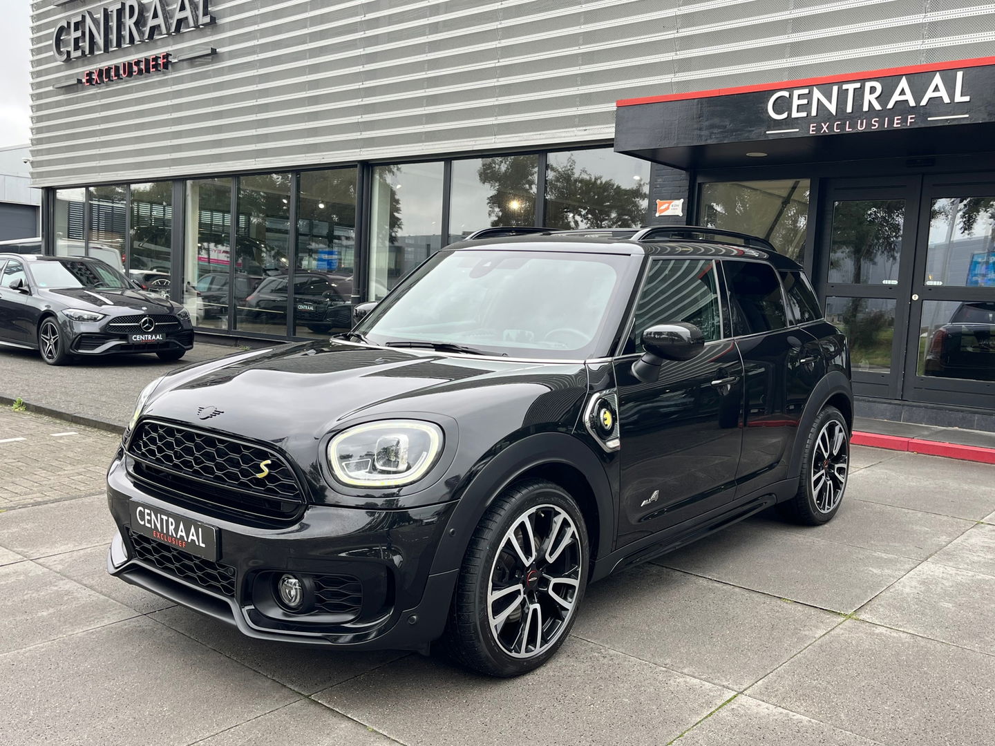 MINI Countryman 2.0 Cooper S E ALL4 JCW|Pano|Head-Up|Camera|ACC|Carplay|Leder|Keyless|220PK