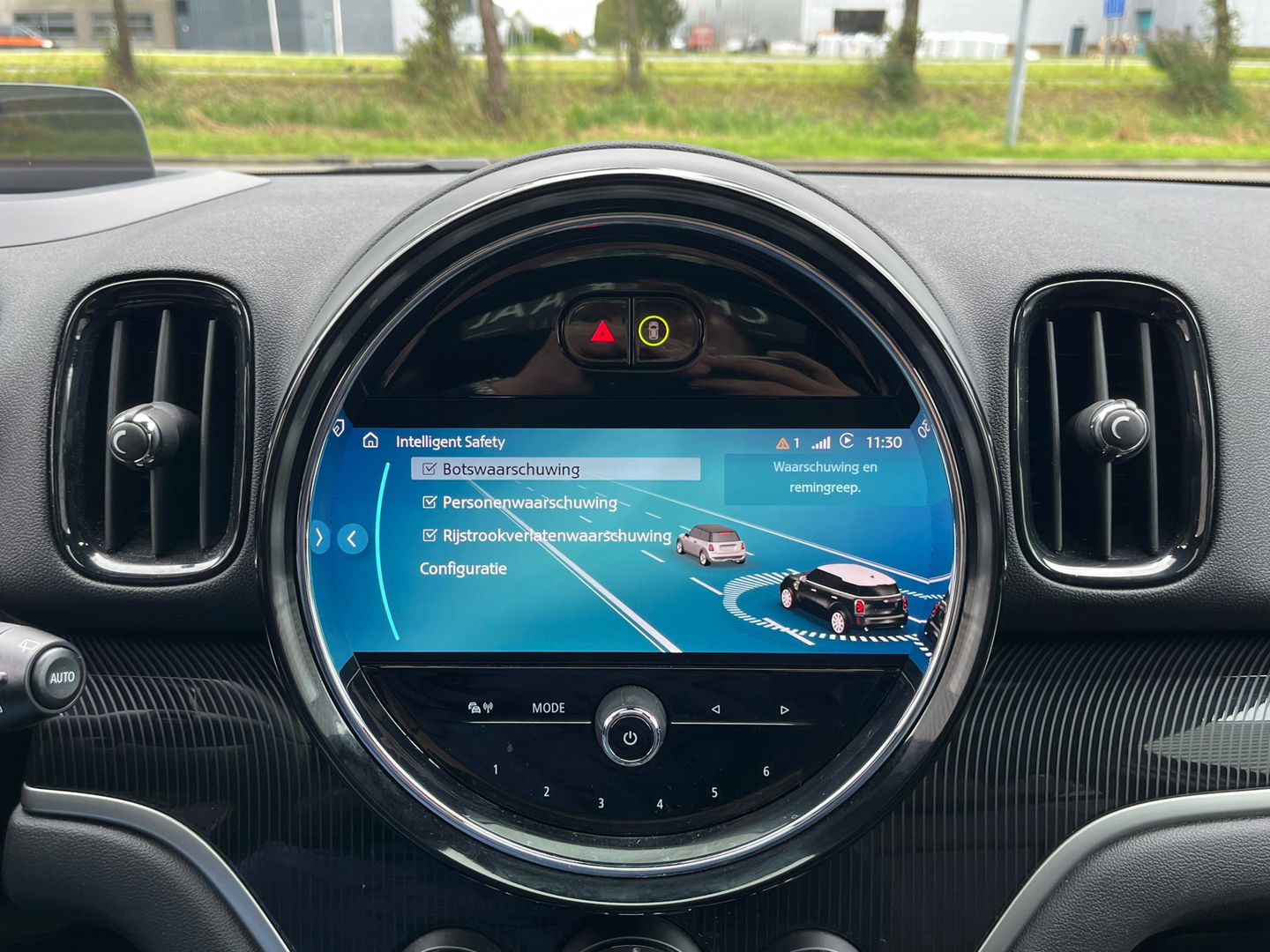 MINI Countryman 2.0 Cooper S E ALL4 JCW|Pano|Head-Up|Camera|ACC|Carplay|Leder|Keyless|220PK