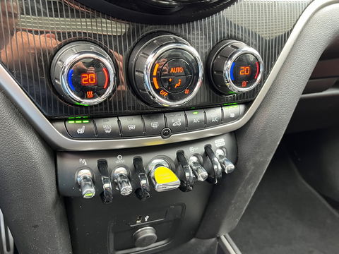 MINI Countryman 2.0 Cooper S E ALL4 JCW|Pano|Head-Up|Camera|ACC|Carplay|Leder|Keyless|220PK