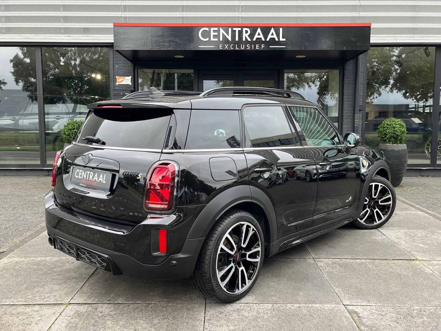 MINI Countryman 2.0 Cooper S E ALL4 JCW|Pano|Head-Up|Camera|ACC|Carplay|Leder|Keyless|220PK