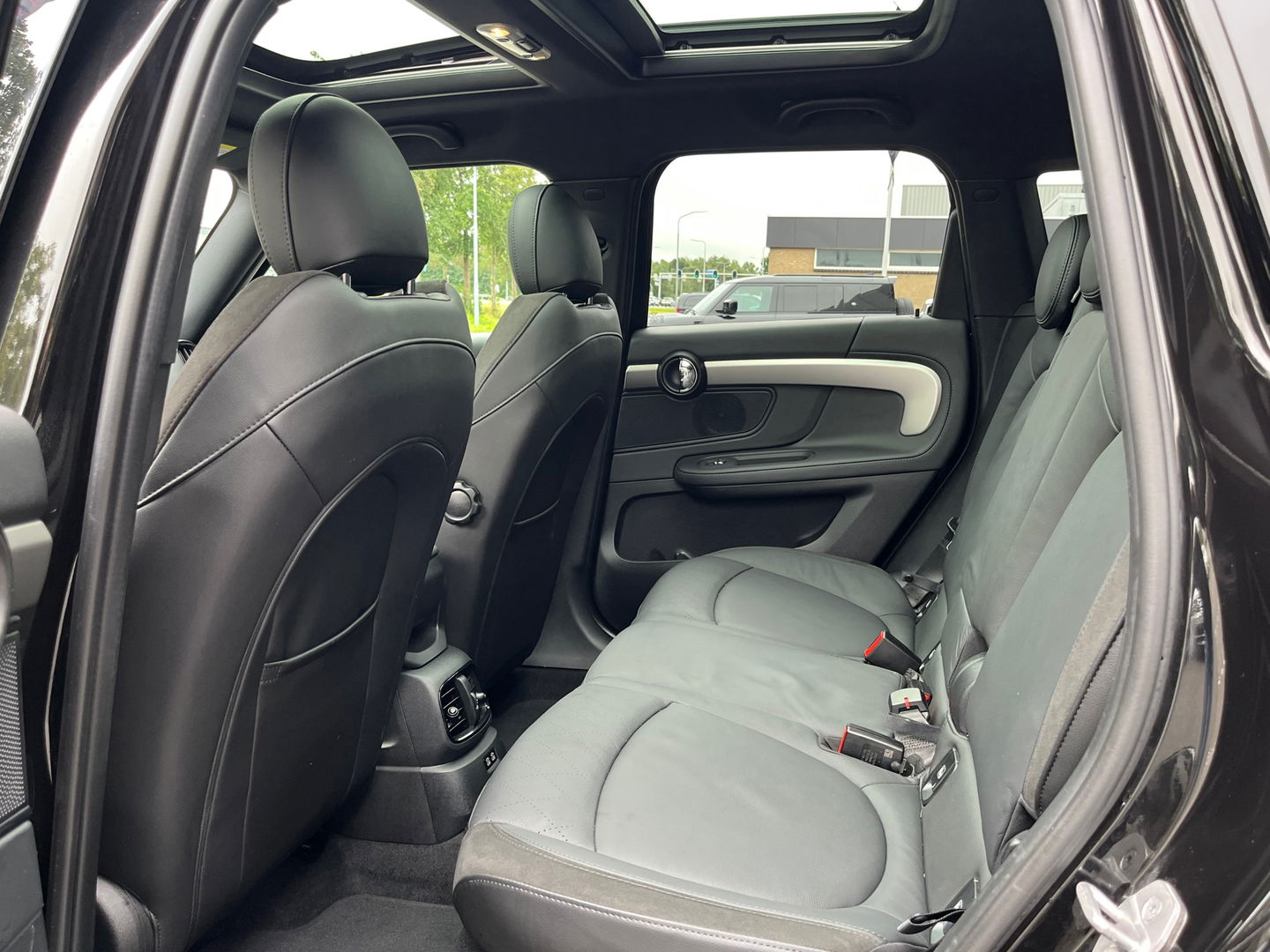MINI Countryman 2.0 Cooper S E ALL4 JCW|Pano|Head-Up|Camera|ACC|Carplay|Leder|Keyless|220PK