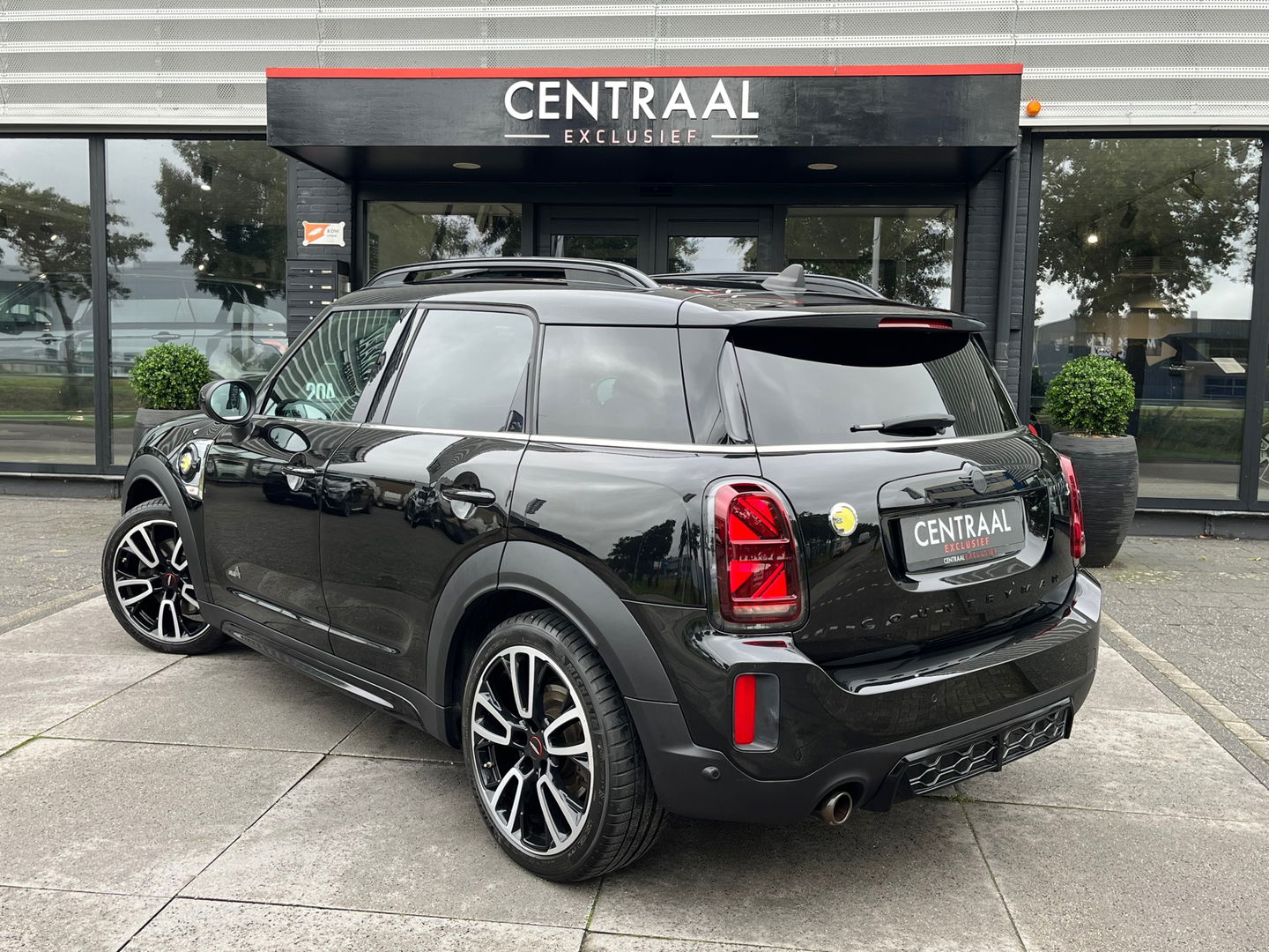 MINI Countryman 2.0 Cooper S E ALL4 JCW|Pano|Head-Up|Camera|ACC|Carplay|Leder|Keyless|220PK